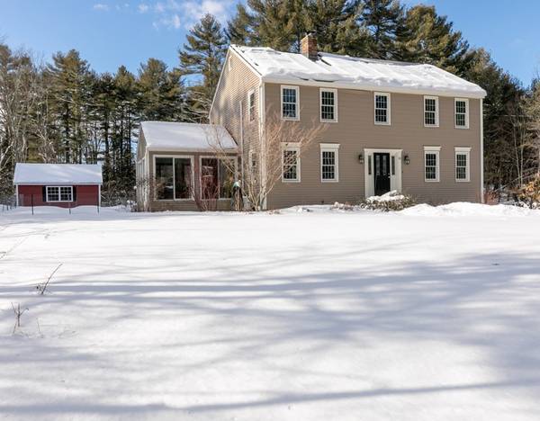 11 West River Street, Upton, MA 01568