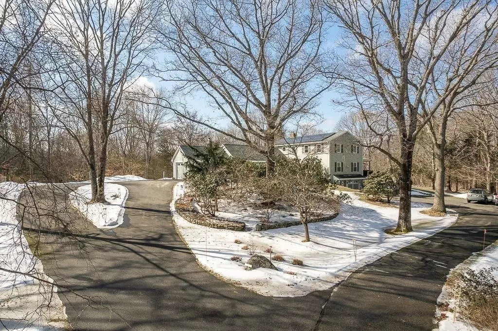 Hamilton, MA 01982,210 & 0 Sagamore Street