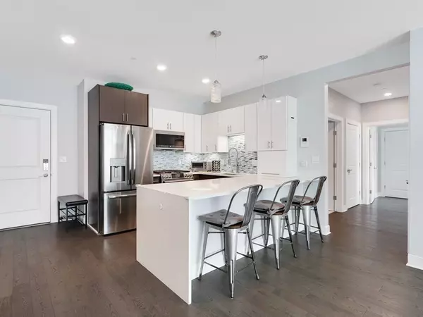 2 Cliveden St #304E, Quincy, MA 02169