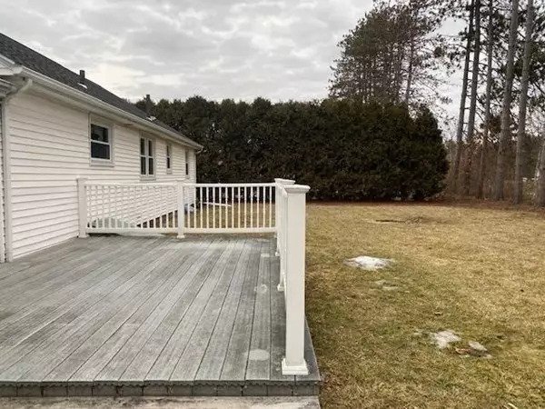 Ware, MA 01082,12 Mountainview Dr