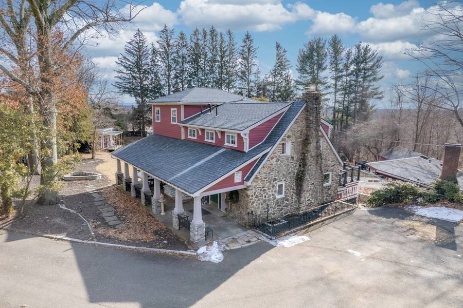 67 Cold Hill Rd, Granby, MA 01033