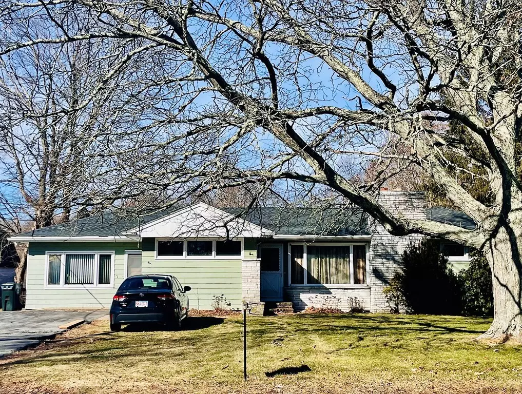 Swansea, MA 02777,655 Gardners Neck Rd