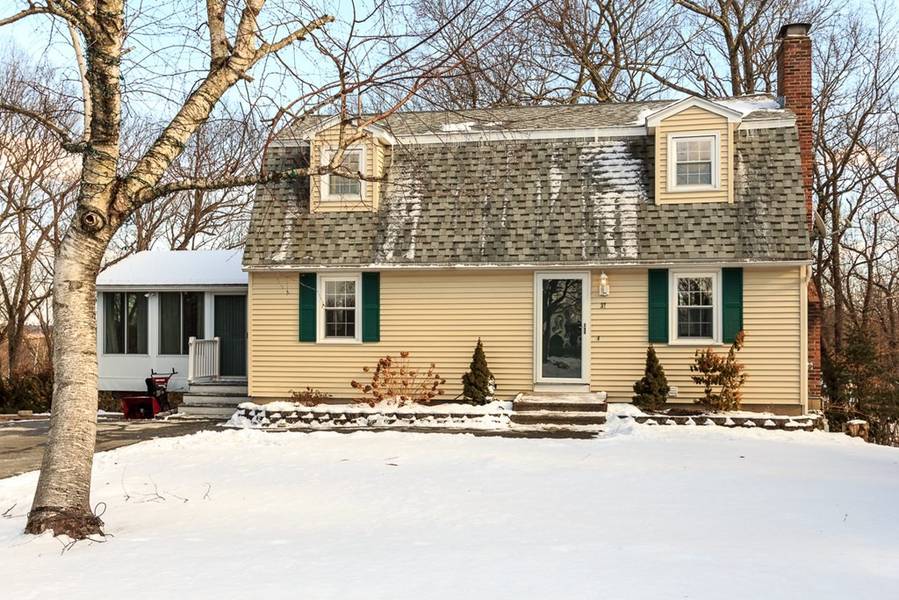 37 Braewood Drive, Haverhill, MA 01835