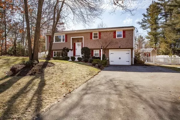 Raynham, MA 02767,349 Ramblewood Dr