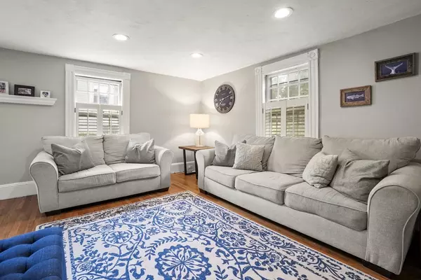 Hingham, MA 02043,194 North St #194