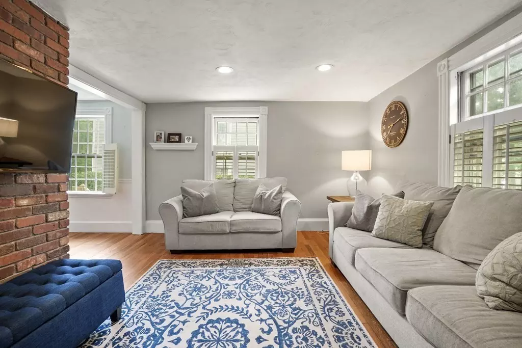 Hingham, MA 02043,194 North St #194