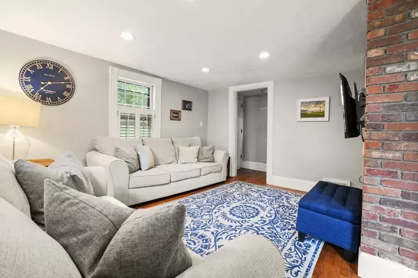 Hingham, MA 02043,194 North St #194