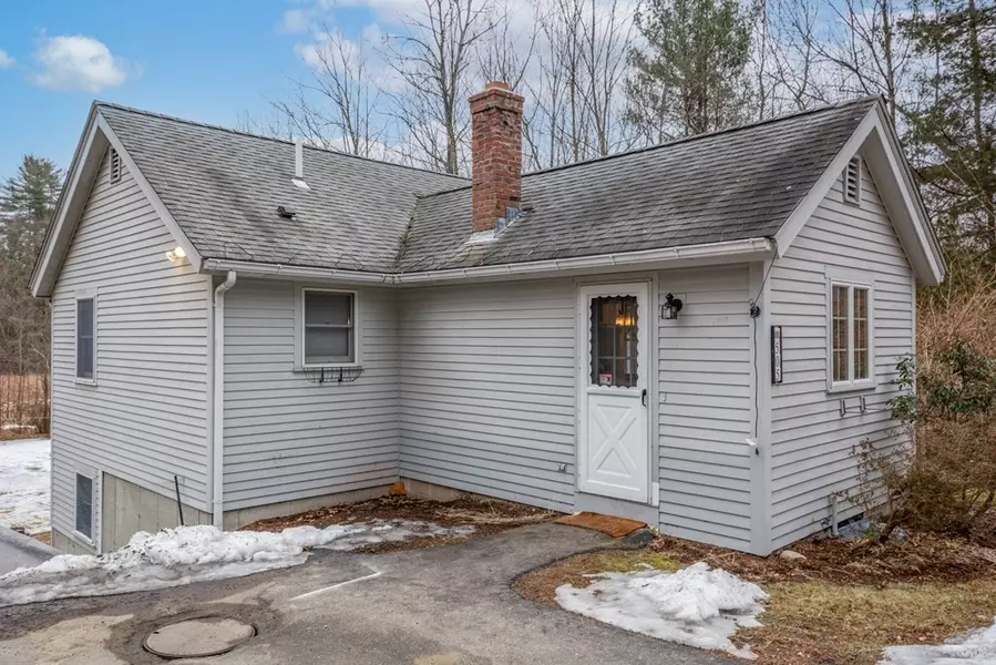 505 Lancaster Ave, Lunenburg, MA 01462