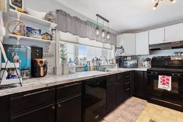 Wareham, MA 02571,2697 Cranberry Hwy #6