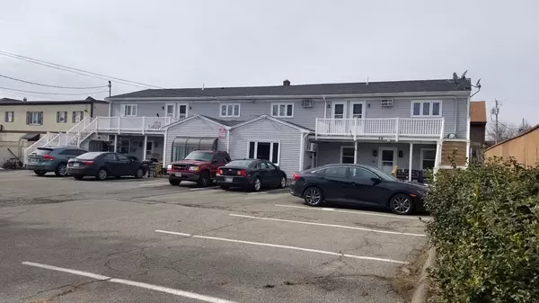 28 Tobin St, Fall River, MA 02723