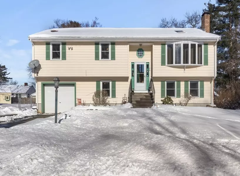 36 Stevens Dr, Holbrook, MA 02343