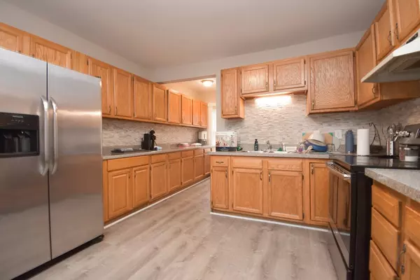 Westfield, MA 01085,8 William St