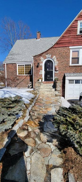 Worcester, MA 01603,16 Thayer St
