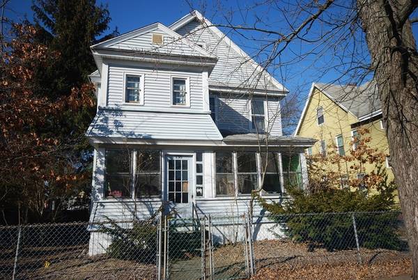 138 Bloomfield St, Springfield, MA 01108