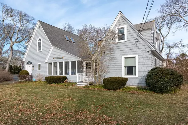 29 Wyndemere Bluffs Rd, Harwich, MA 02646