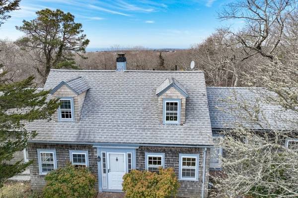 65 Saconesset Rd,  Falmouth,  MA 02540