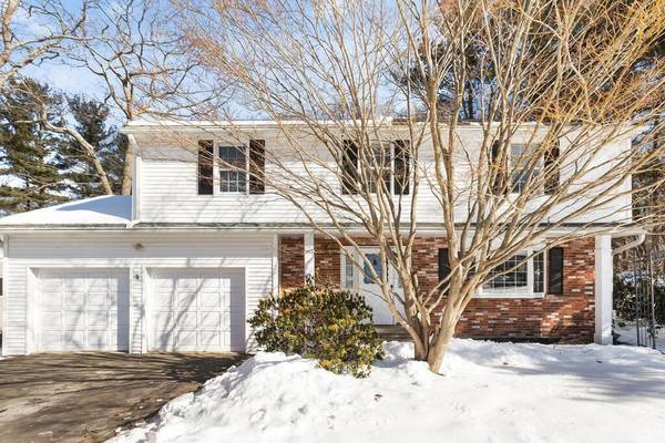 9 Cobblers Ln, Beverly, MA 01915