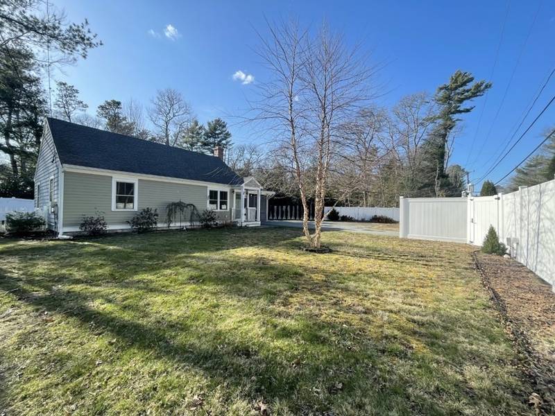 240 Cotuit Road, Mashpee, MA 02649