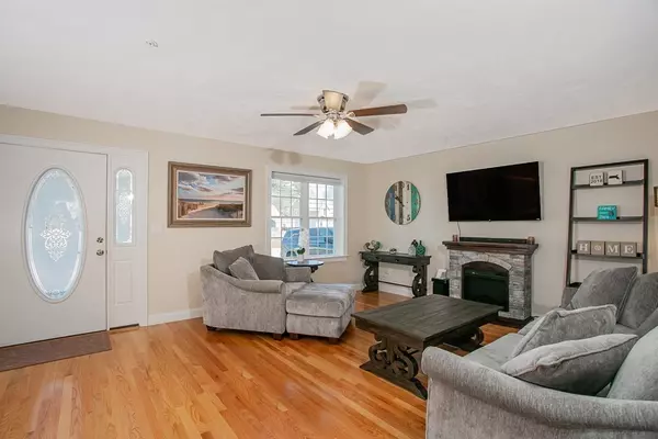 Abington, MA 02351,23 Clark St #23