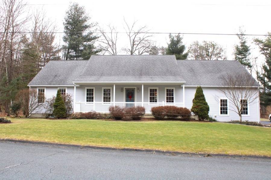 11 Country Club Ln, Montague, MA 01376