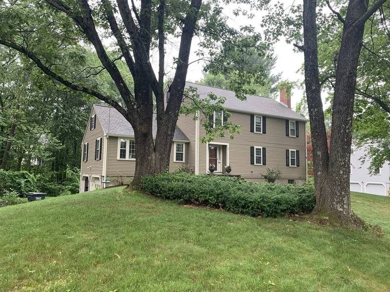 25 Olde Coach Road, Westborough, MA 01581