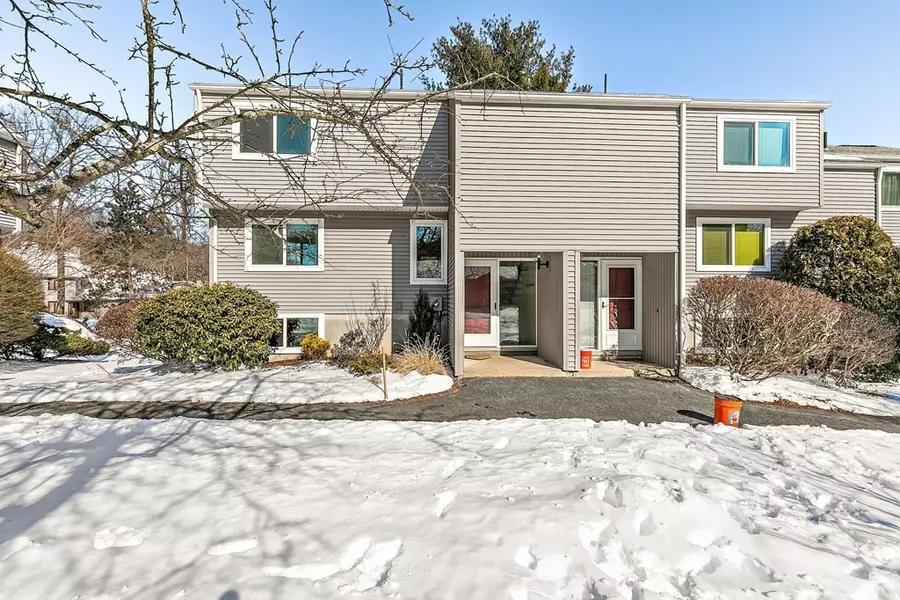 46 Autumn Lane #46, Amherst, MA 01002