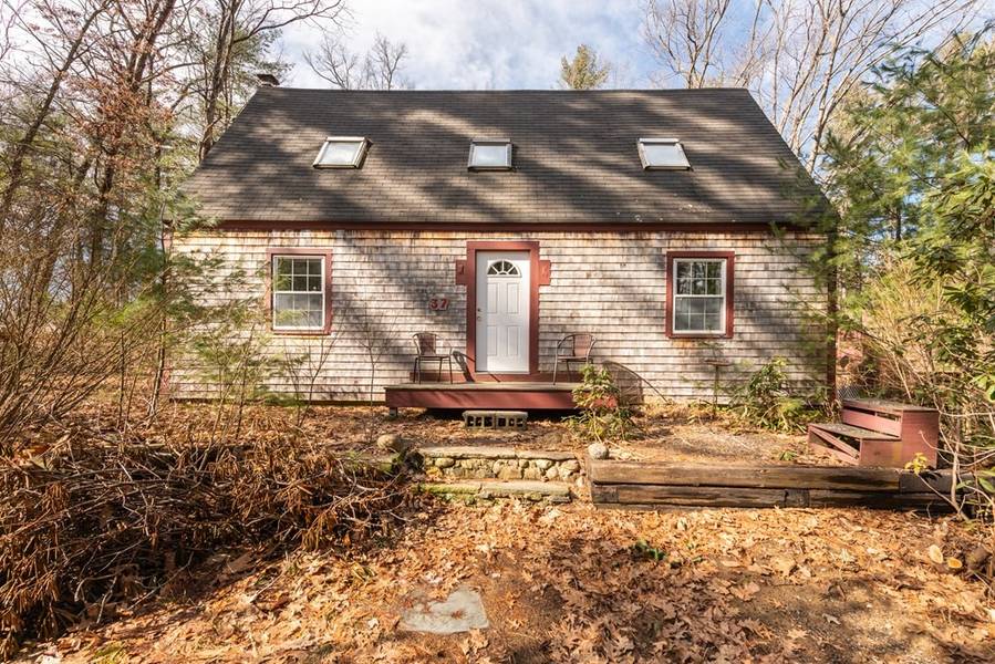 37 Nashua Rd, Groton, MA 01450