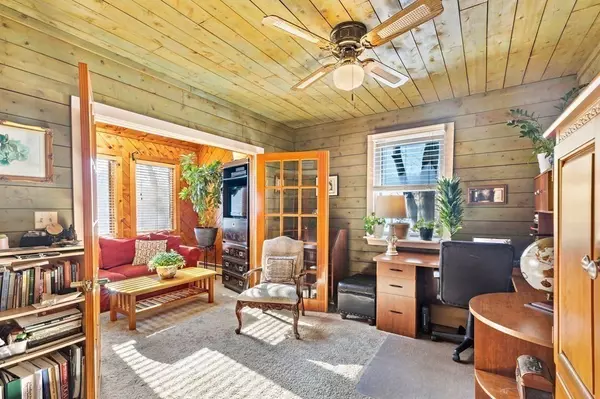 Agawam, MA 01001,1012 River Rd