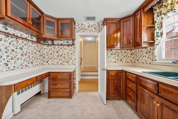 Woburn, MA 01801,2 Country Club Road