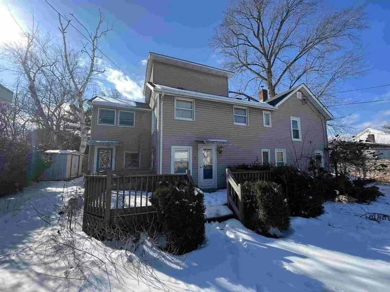 5 Packard Ct, Palmer, MA 01069