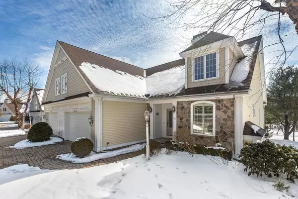 23 Swan Ln #23, Andover, MA 01810