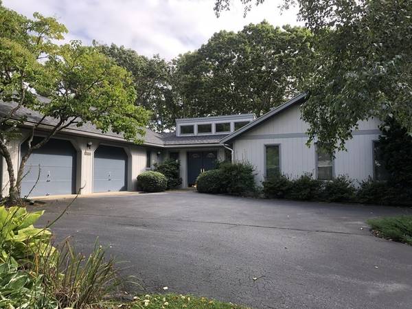 144 Birch Ln, Falmouth, MA 02556