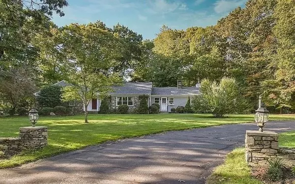 23 Half Mile Rd, Barrington, RI 02806