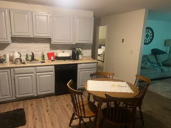 Worcester, MA 01605,653 Plantation St #10A