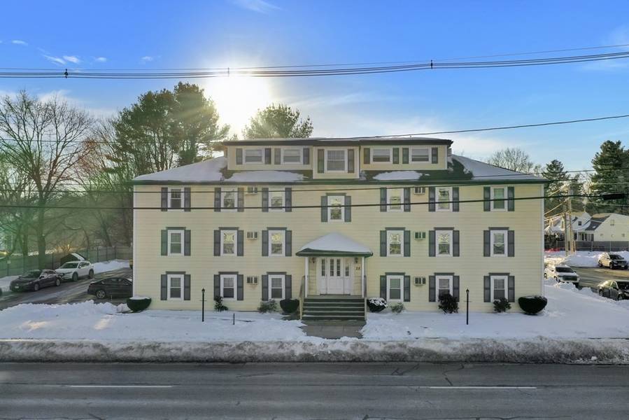 28 Main St #1, North Reading, MA 01864