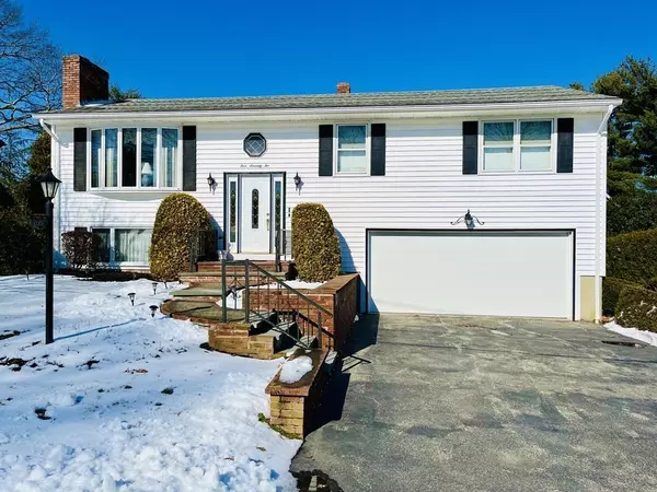 472 Bullock St, Fall River, MA 02720