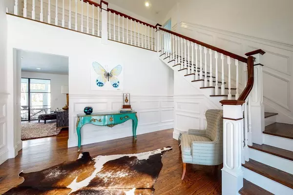 Southborough, MA 01772,4 Wolfpen Ln