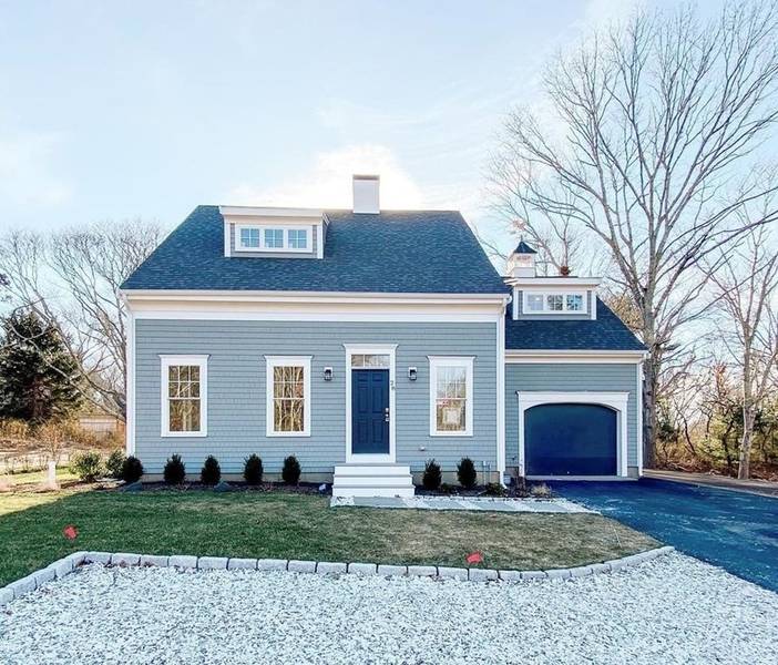 12 Kara's Way, Plymouth, MA 02360