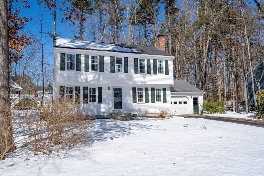 2 Hazeltine Rd, Upton, MA 01568