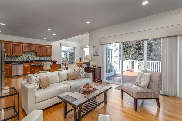 Clinton, MA 01510,111 Applewood Lane #111
