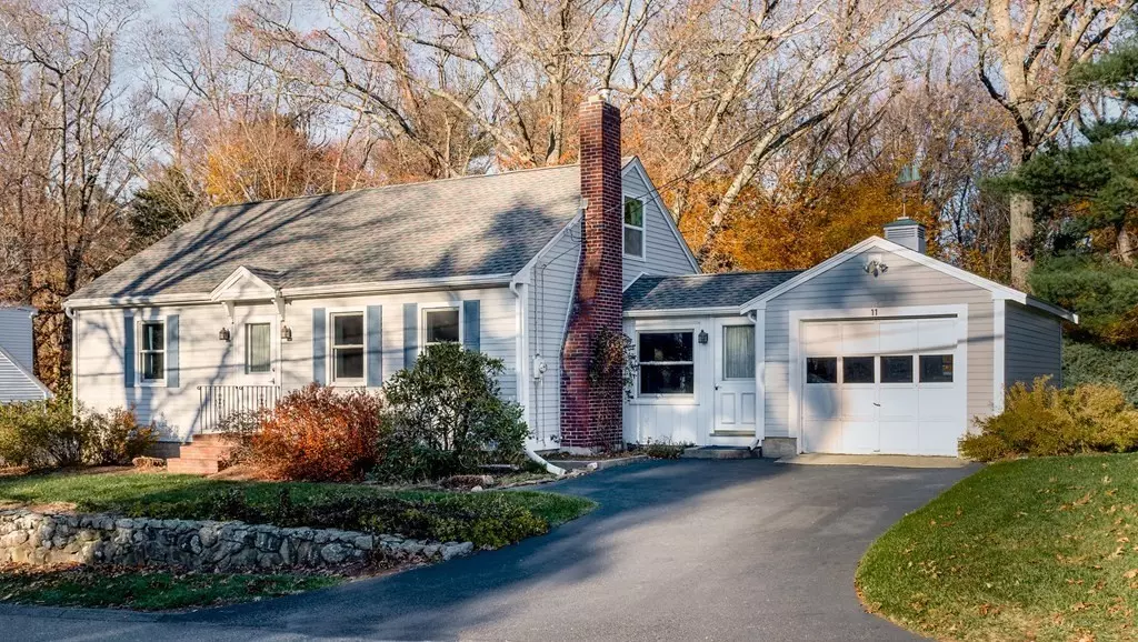 11 Upper River Rd, Ipswich, MA 01938