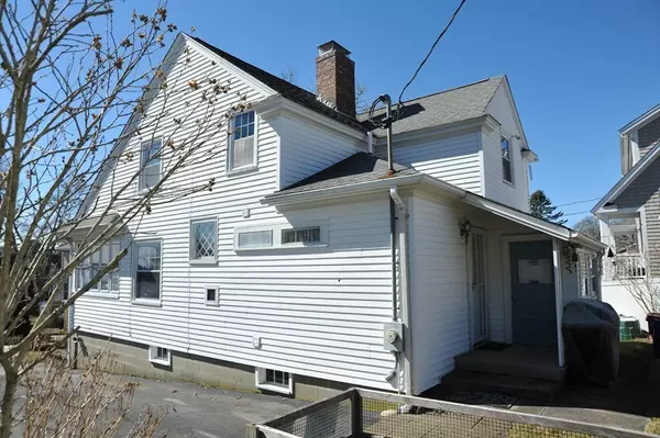 Wareham, MA 02532,4 Gray St