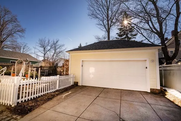 Amesbury, MA 01913,5 Melrose St