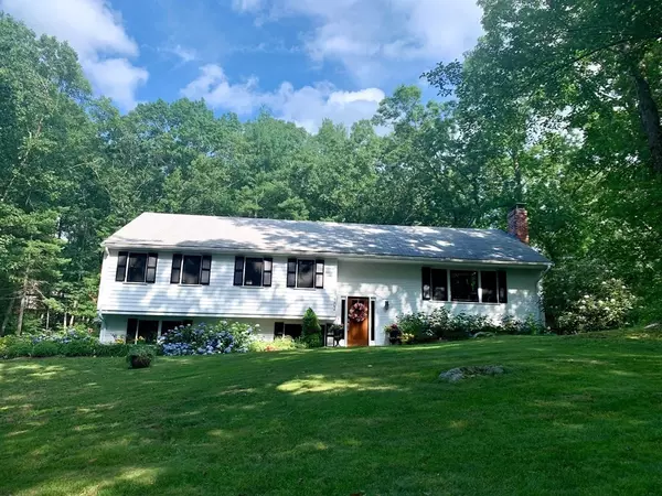 702 Wellesley St, Weston, MA 02493