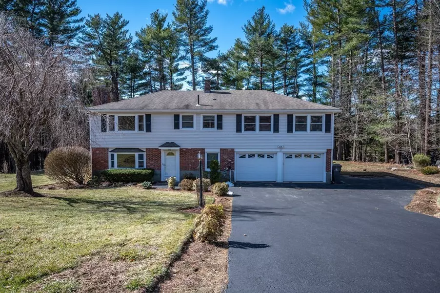 12 Wildewood Ter, Framingham, MA 01701