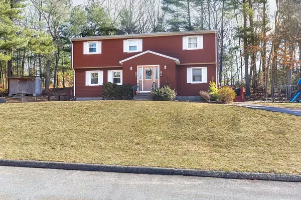 49 Pineneedle Ln #49, Mansfield, MA 02048