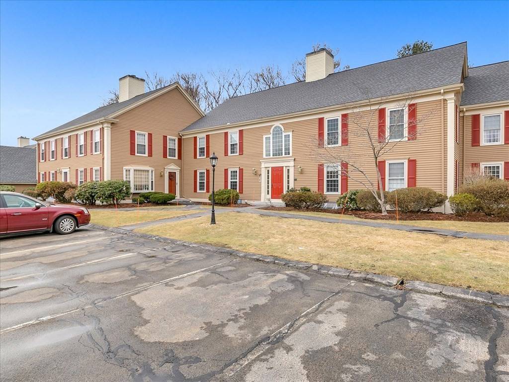 Peabody, MA 01960,41 Essex Green Lane #B
