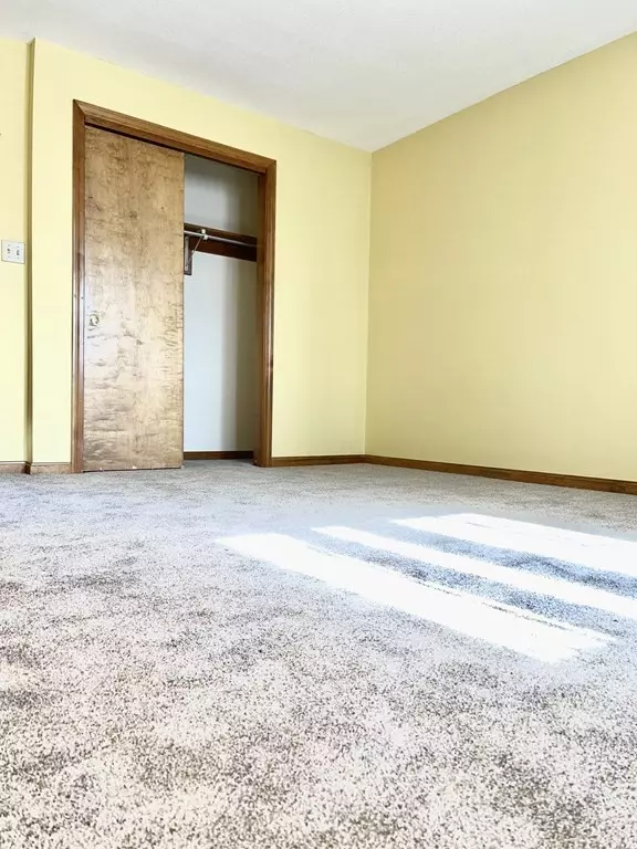 Fall River, MA 02720,980 Wilson Rd #4A
