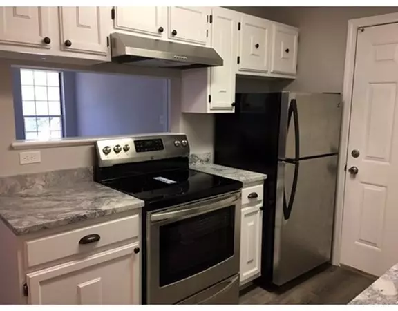 Natick, MA 01760,28 Walden Dr #19