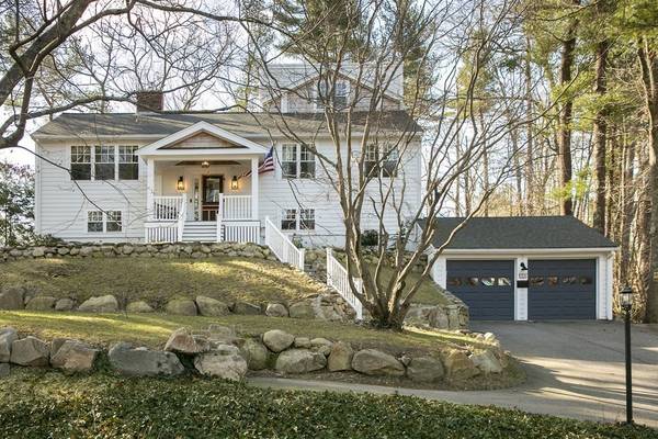 4 Volunteer Rd, Hingham, MA 02043